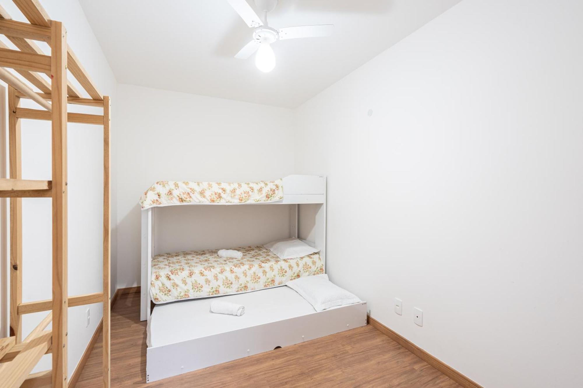 Aptos Completos Com Vista Mar Pe Na Areia Em Barra Velha Em Condominio Resort Com Spa, Piscina, Quadra De Futebol, Sala De Jogos, Brinquedoteca, Complexo Com Diversos Comercios Barra Velha (Santa Catarina) Quarto foto